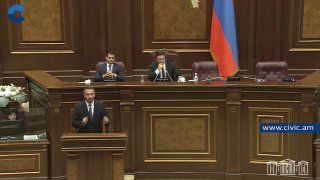 Рубен Рубинян на заседании парламента Армении