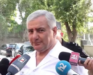 Фото Тароняна и Вардеваняна на фоне Аштарака