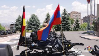 Передача снегоходов Германией Армении в Ереване
