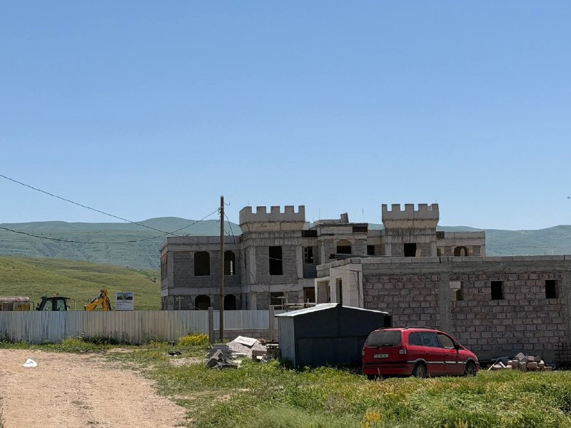 Строительство новой школы и детсада в селе Зар Котайкской области