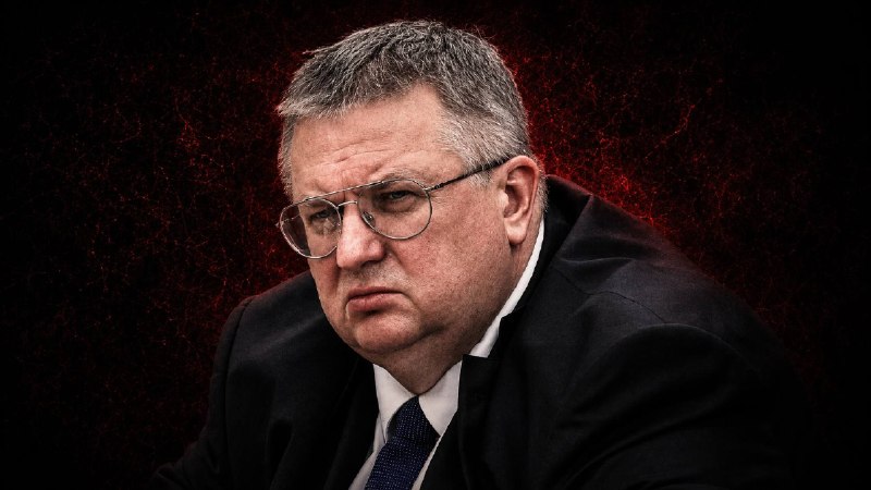 Алексей Оверчук, вице-премьер РФ, на официальной встрече, обсуждающий вопросы ЕАЭС и Армении