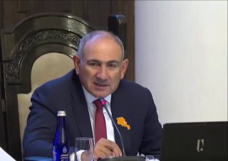 Никол Пашинян выступает с заявлением об экономических возможностях Армении