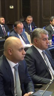 Никол Пашинян выступает с заявлением об энергоэффективности панельных домов в Аштараке