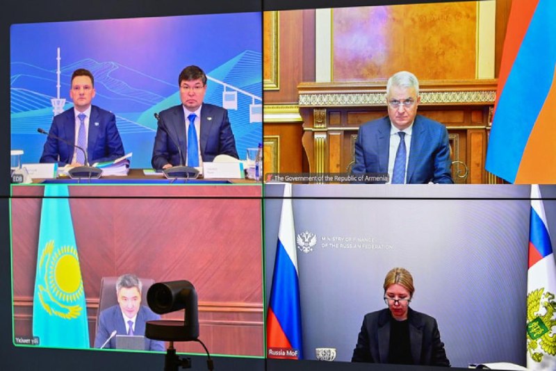 Вице-премьер Армении Мгер Григорян на заседании Совета ЕАБР, Аштарак