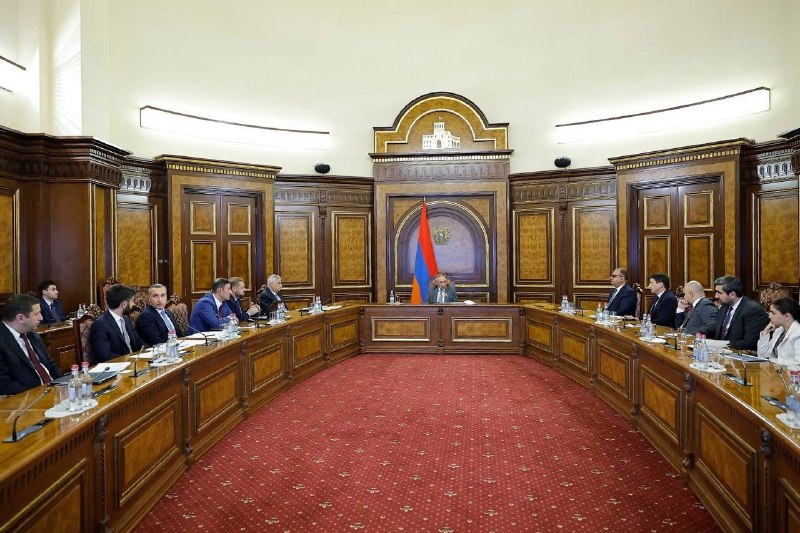 Никол Пашинян на совещании по вопросам экспорта в Аштараке