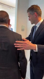 Министр иностранных дел Армении Арарат Мирзоян на встрече с главой МИД Нидерландов