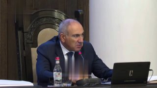 Никол Пашинян выступает на мероприятии, посвященном экономической политике Армении